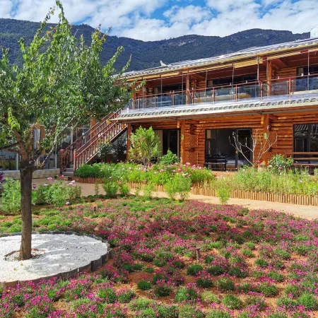 Lugu Lake Qianxing Guest House