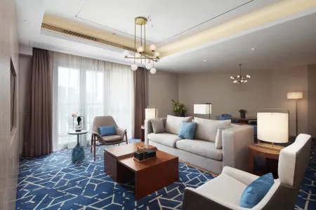 Q-Box Hotel Ningbo Hangzhou Bay Отели рядом с достопримечательностью «Ningbo Engineering College»