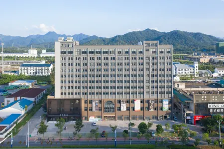 JI Hotel (Chizhou Station Qishan · Pingtian Lake Scenic Area) Отели рядом с достопримечательностью «Pingtianhu Lotus Platform»
