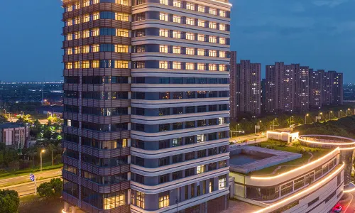 Mercure Changshu Riverside Hotel