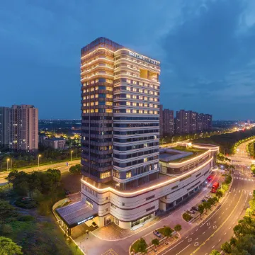 Mercure Changshu Riverside Hotel