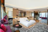 W Kuala Lumpur Hotel Отели в г. Куала-Лумпур