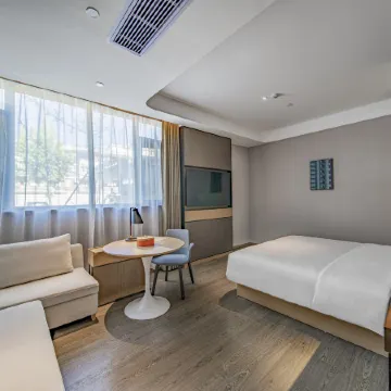 Atour Hotel LiJiang Gucheng Dashuiche Отели рядом с достопримечательностью «Улица Сыфан»