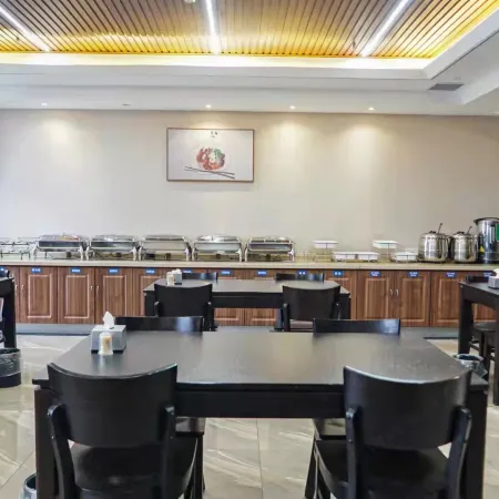 Yazhi Hotel