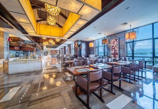 5. 쳰다오후 아덴 ..