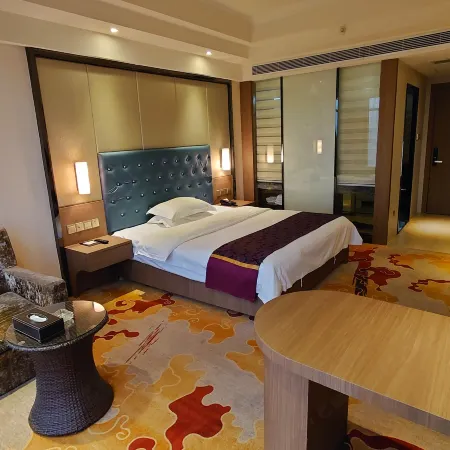 Wugang Huayi Hotel