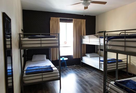 2. 세임선 할리우드..