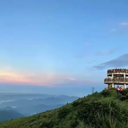 Tonggu Peak Hotel