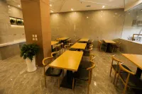 BIue  sky  Boutique  Hotel