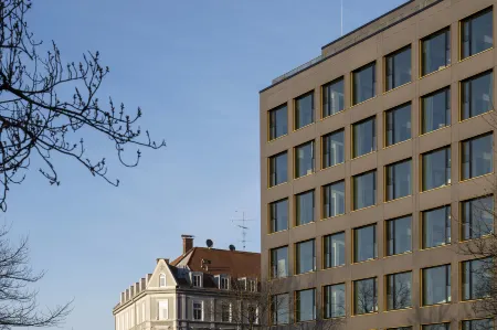 WunderLocke Munich Отели рядом с достопримечательностью «Hackerbrücke»