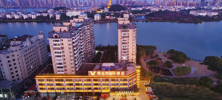 สาขาโรงแรมเวียนนา อินเตอร์เนชั่นแนล (ศูนย์ประชาชน สถานีรถไฟความเร็วสูง เอ้อโจว) โรงแรมในเอ้อโจว