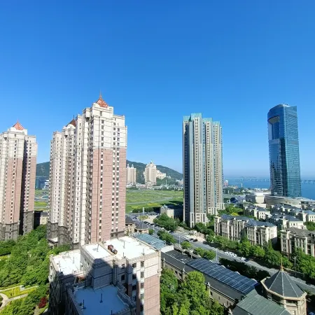 Dalian Yipin Xinghai Edian Apartment Отели рядом с достопримечательностью «Парк Синхай»