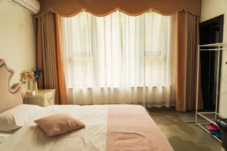 Shao Lin shi jiu ju hotel serent abode Отели рядом с достопримечательностью «Songshan Scenic Area»