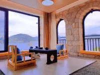 Waterside Beautiful villa Hotels in Jinsuo Island