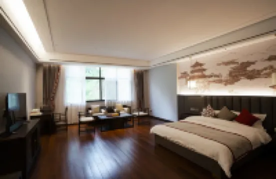 Longhui Yaowang ancient village