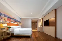 Vienna Hotel ( Xiangyang Greenland Fun City Global City Shop)