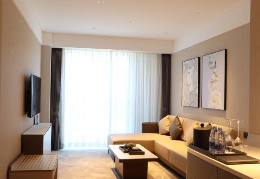 사허시 웨이스 국제 문화 자오류 센터