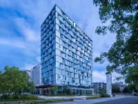 Home2 Suites by Hilton Wuhan High-speed Railway Station Qingshan Hotels near Beach Park