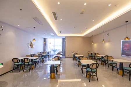 Haolaideng, Huanghua City, Tuke China Hotel Отели рядом с достопримечательностью «Bohai Polytechnic Vocational College»