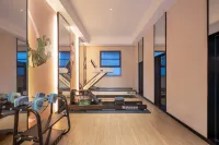 Dongyueli Hotel (Shaoxing Downtown Area Cangqiao Straight Street)