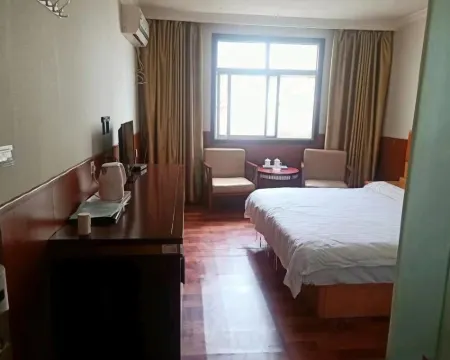 Luonan Warm Hotel Hotéis em Luonan