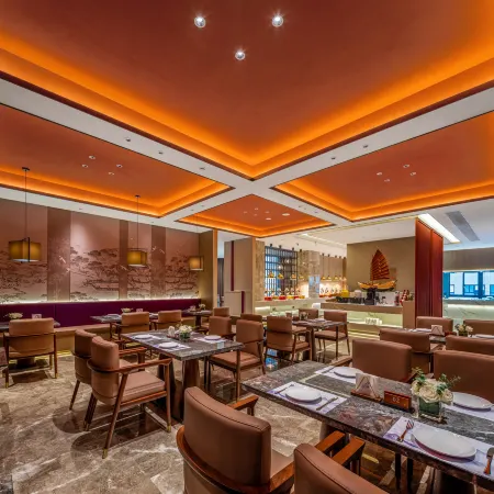 Wenling Shitang Maison New Century Hotel Отели рядом с достопримечательностью «Рыба камней»