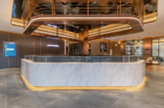 ホームイン プラスホテル（臨沂人民病院武漢路）