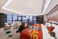 Moshang Qingju Hotel (Xinxiang Heshi University Pingyuan Lake Campus Store)