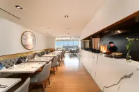 Gold Coast Pik Atlantic Sea View Apartment Minimum 2 Nights Stay