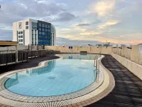 Kuching City Center Riverbank Suites With Marvelous River View Hotels in Bahagian Kuching