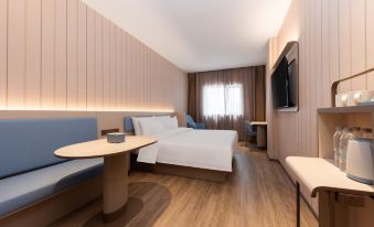 HanTing Hotel (Wuhan Zoo Vanke Future Center)