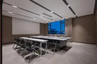 โรงแรมอาเห่า ซีซันส์ (ภูเขาหลัวฝู ป๋อหลัว ฮุยโซว)