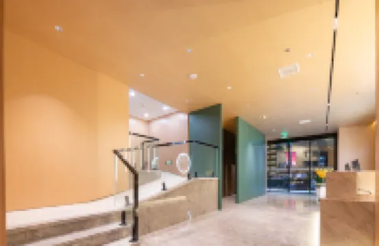 Yunju Hotel (Jianghan Road Subway Station Branch, Jiqing Folk Street, Wuhan)