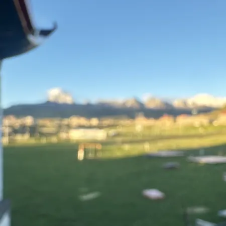 Xueyu Qishe · Scenic View Villa Hotel (Kangding Tagong Grassland Branch)