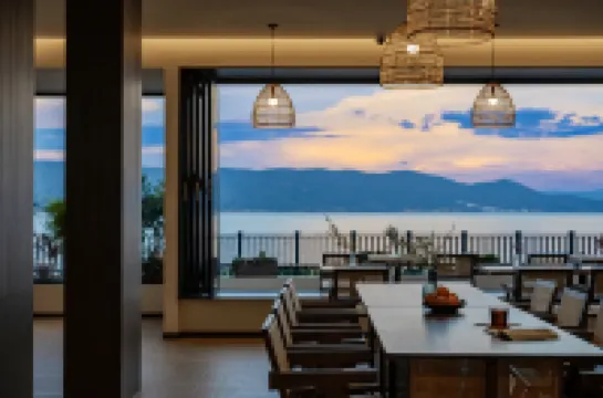 Shang'er Hyatt Seaview Hotel (Dali Erhai S Bay Ecological Corridor Branch)