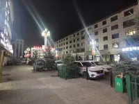 Golog Yunqi Chinese Inn - parking