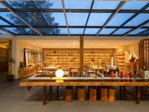 Floral Hotel · No Abode Hotel