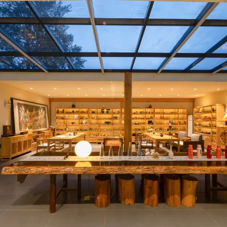 Floral Hotel · No Abode Hotel