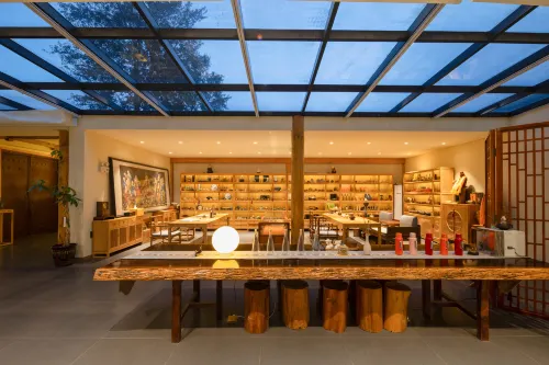 Floral Hotel · No Abode Hotel - Boutique