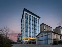 Atour Hotel, Longmen Avenue, Longmen Station, Luoyang Hotels near Luo Long