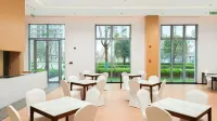 B Building Hotel