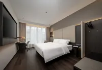 Longyan Urba S Hotel (Lianhuashan Park Wanbao Plaza) - Boutique