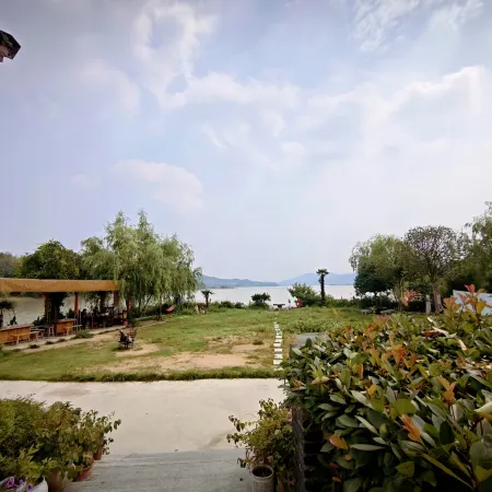 Niuchehe Shanshuijian Homestay