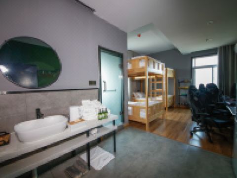 洛阳DO IT精品电竞酒店 - 电竞四人间