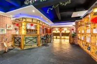 Huashan Inn & Hero Culture Theme Hotel (Yuquanyuan Store in Huashan Scenic Spot) - Barer
