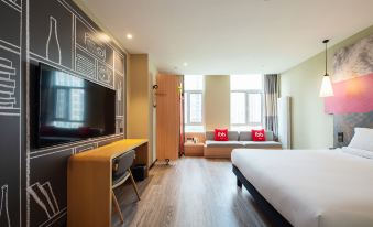 4. Ibis Hot..