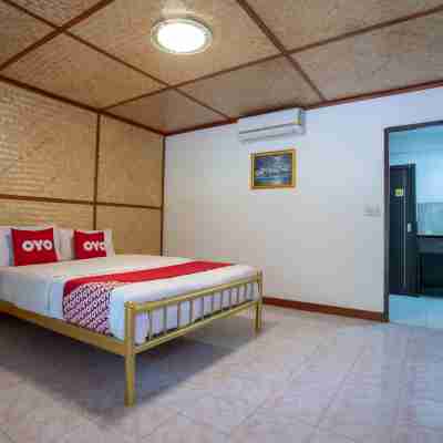 OYO 909 Guiding Star Resort Rooms