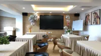 Tuyue Art Hotel（Sunshine 100 Wanda Plaza） Hotel di Weifang