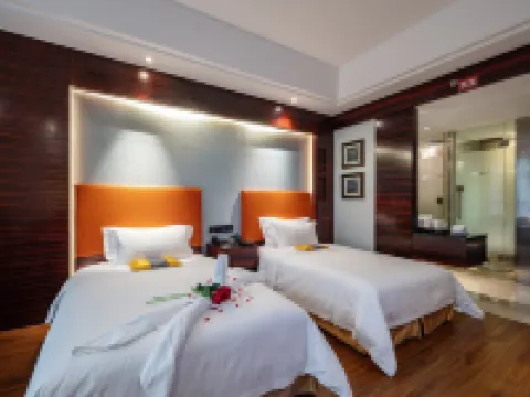 Silverhall Grand Hotel Hotels in Qichun