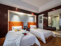Silverhall Grand Hotel Hotel dekat Qichun Shunyi Bus Passenger Transport Company